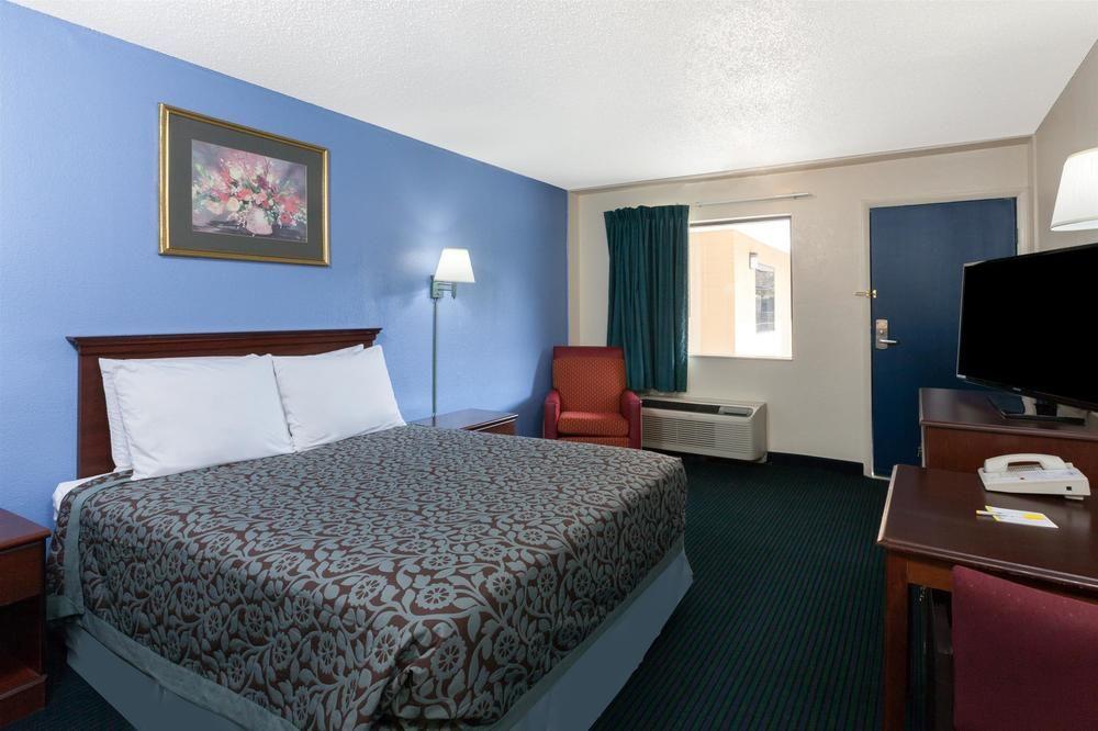 Days Inn By Wyndham Oklahoma City Fairground Exterior foto